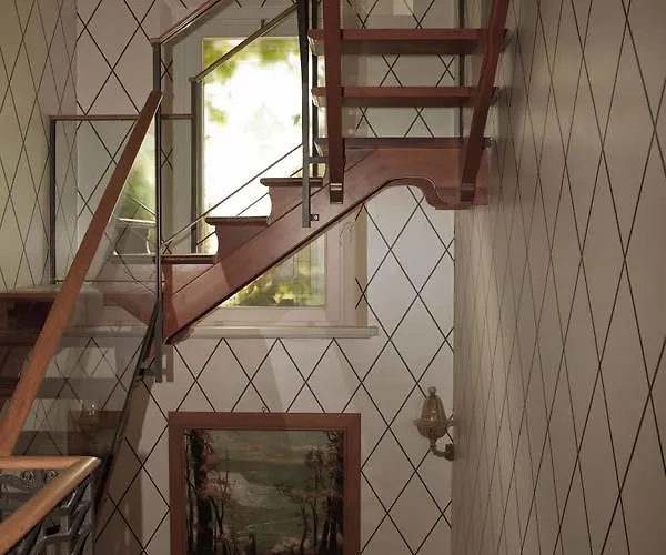 Chez Papa Bed & Breakfast 4*